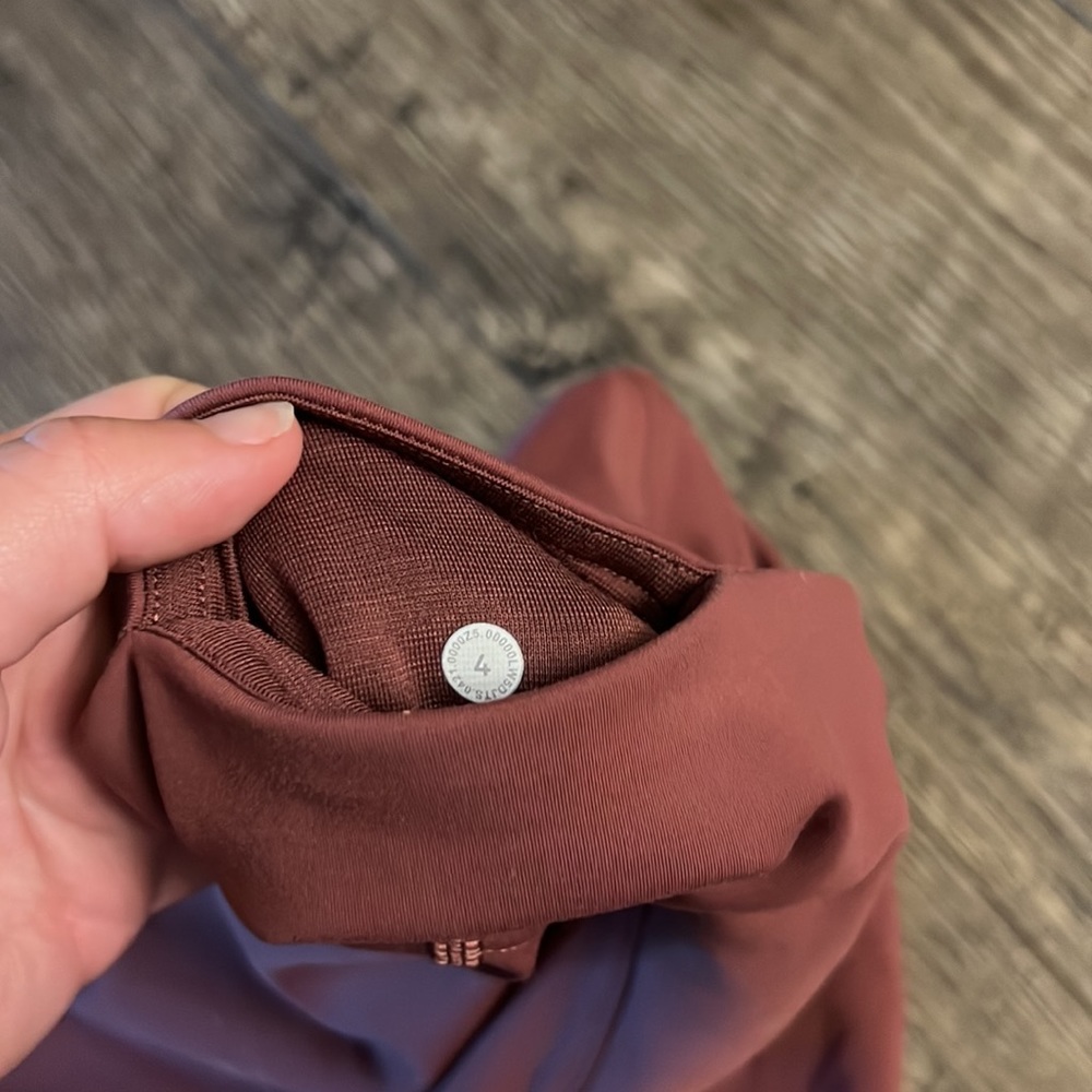 Lululemon leggings - Picture 4 of 5